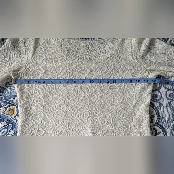 WHBM Long-Sleeve Reversible Ivory Lace Top (S) - Picture 6 of 8